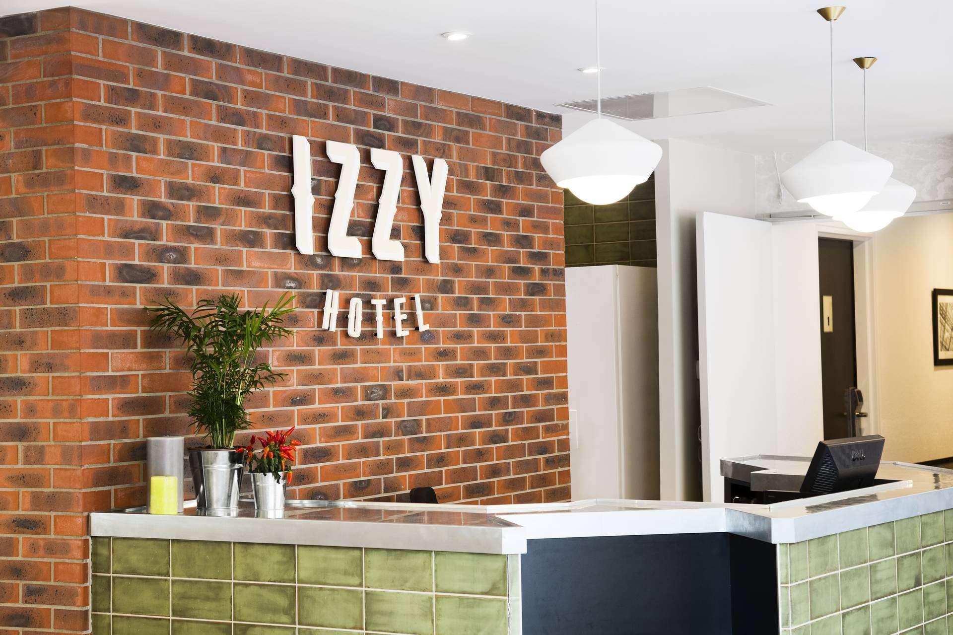 Hotel Izzy Issy-les-Moulineaux Exterior photo