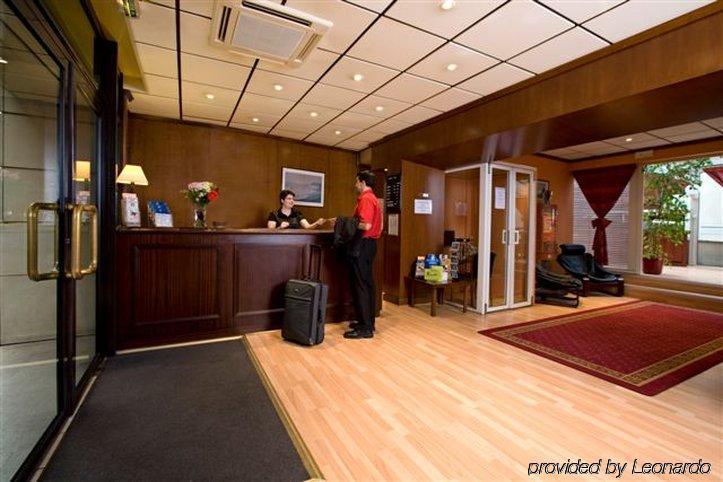 Hotel Izzy Issy-les-Moulineaux Interior photo